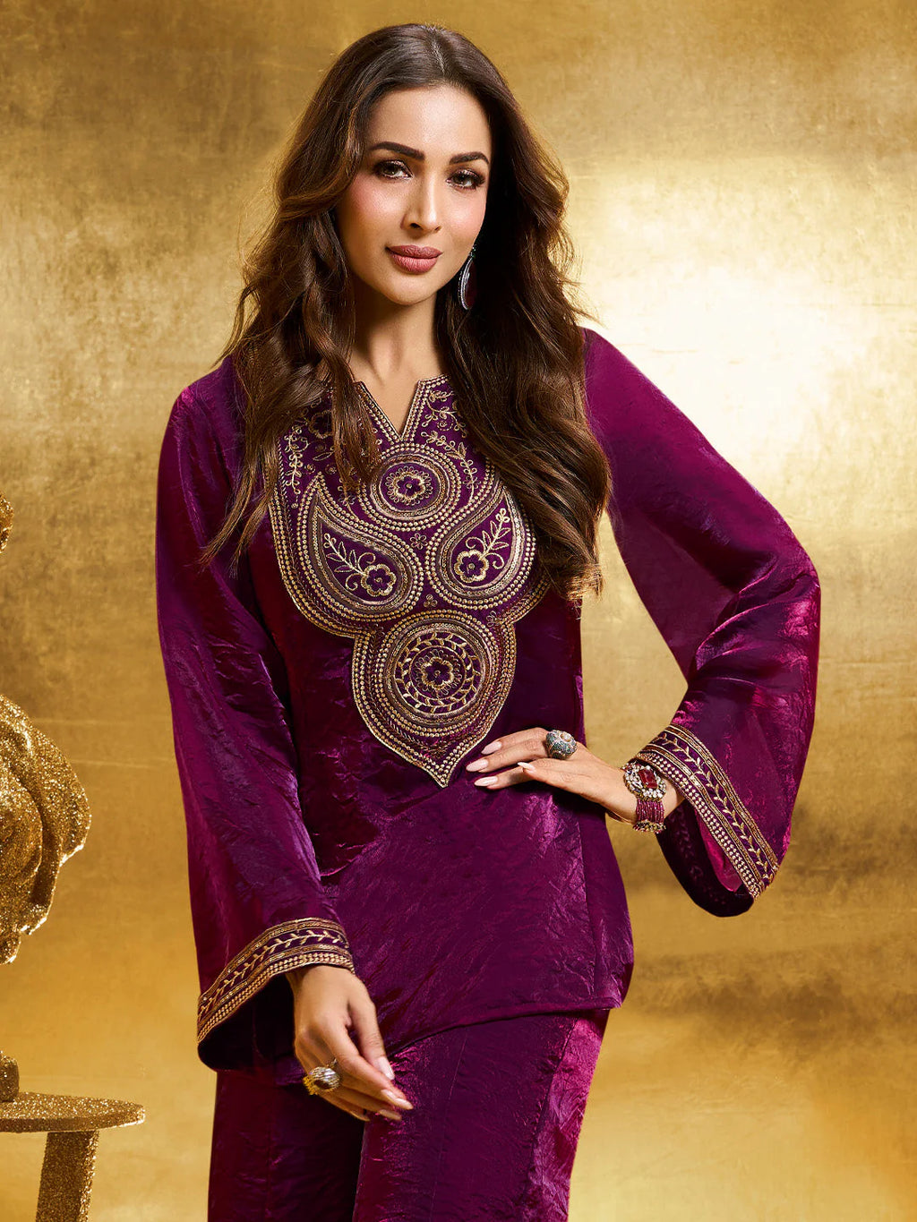 Women Floral Zari Embroidered Co-Ords Set